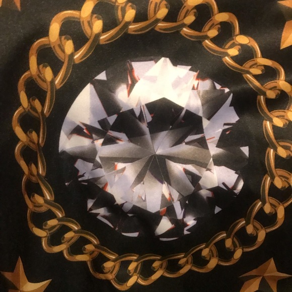 NWOT* Black Smith chain & diamond t-shirt - Picture 3 of 3